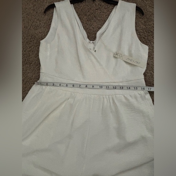 She + Sky white wide leg sleeveless jumpsuit V-neck LSY3899 - Picture 13 of 14